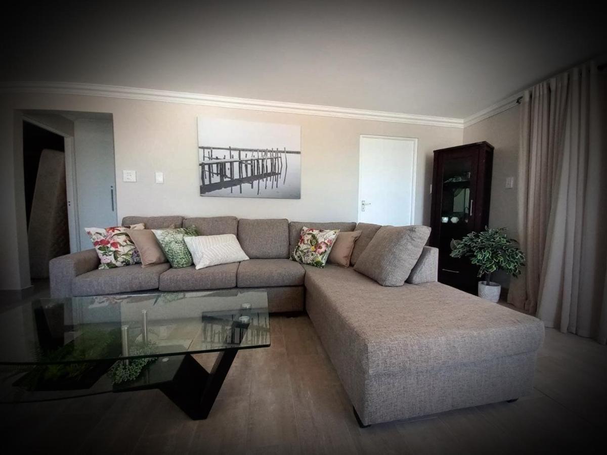 Bay-Side Apartment, Gordon'S Bay Exterior photo